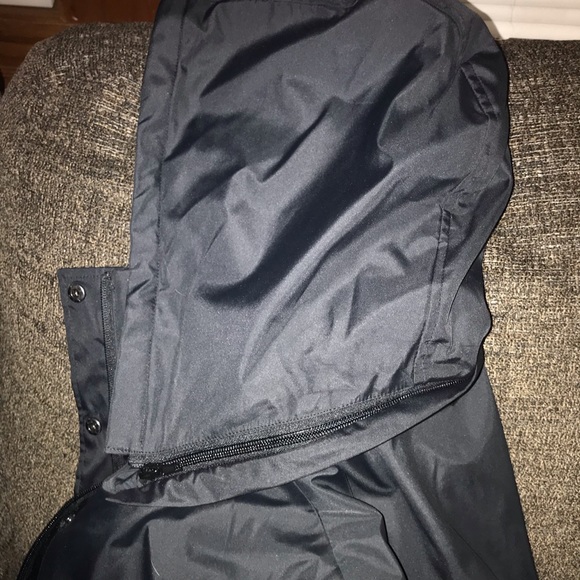 Weatherproof jacket - Picture 10 of 16